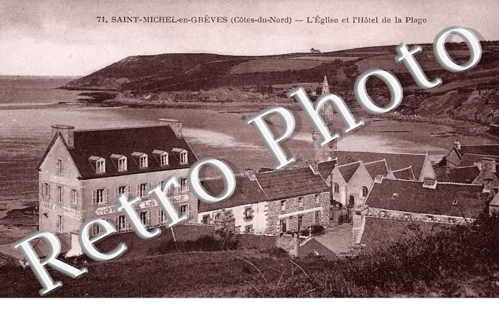 L'eglise et l'hotel de la plage