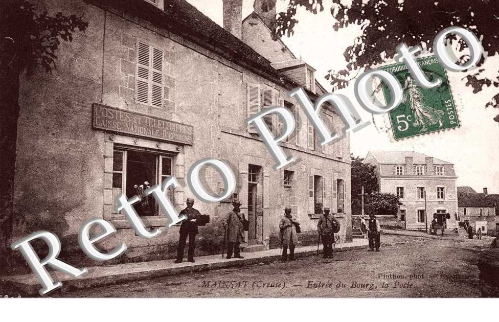 Entree du bourg - la Poste