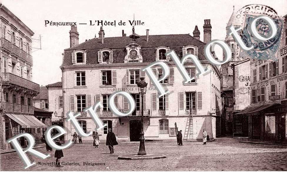 L'HOTEL DE VILLE