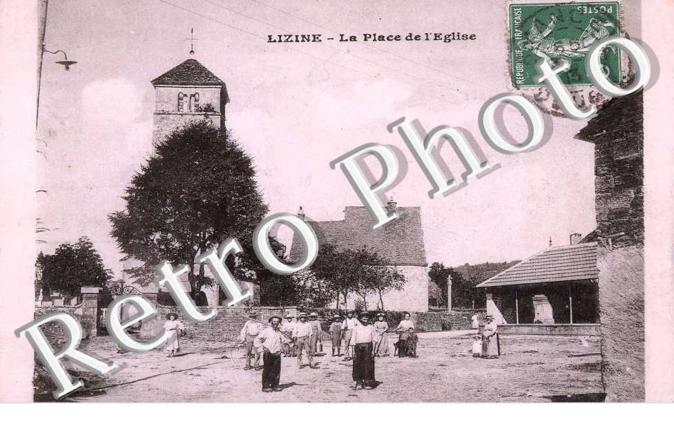 La Place de l'Eglise - 1913