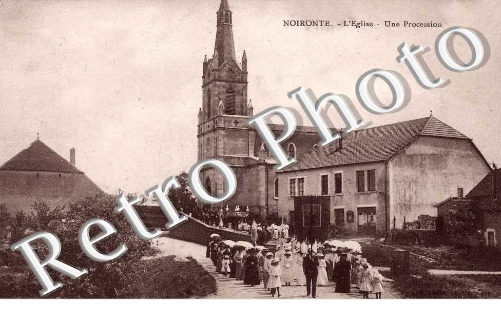 l'eglise, une procession