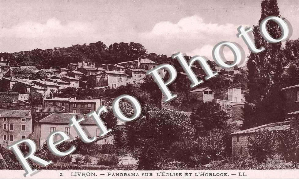 Panorama sur l'eglise et l'horloge