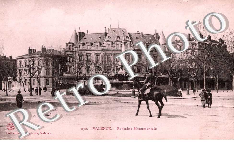 FONTAINE MONUMENTALE