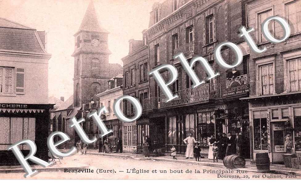 L'eglise et un bout de la principale rue