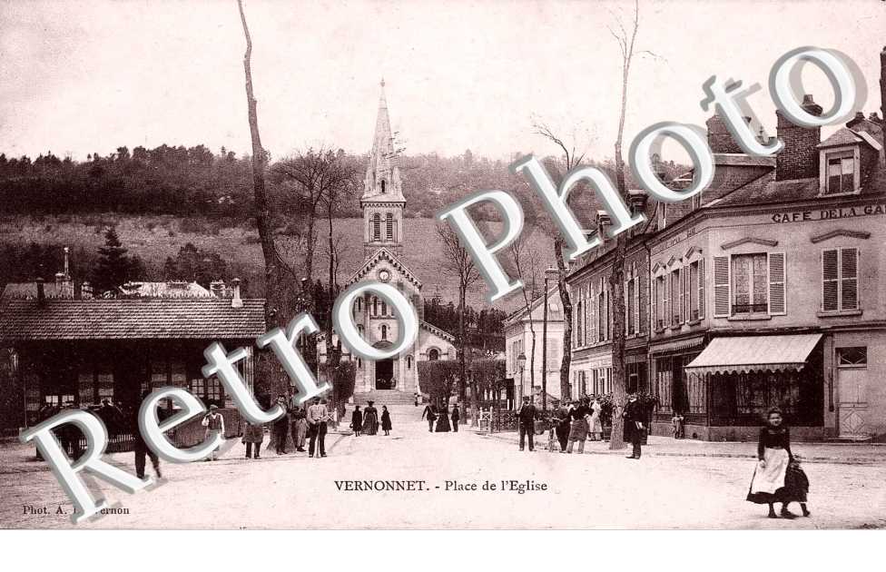 VERNONNET  Place de l'eglise