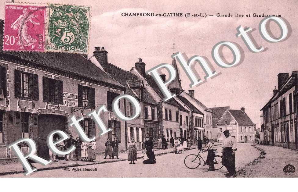 Grande rue et gendarmerie