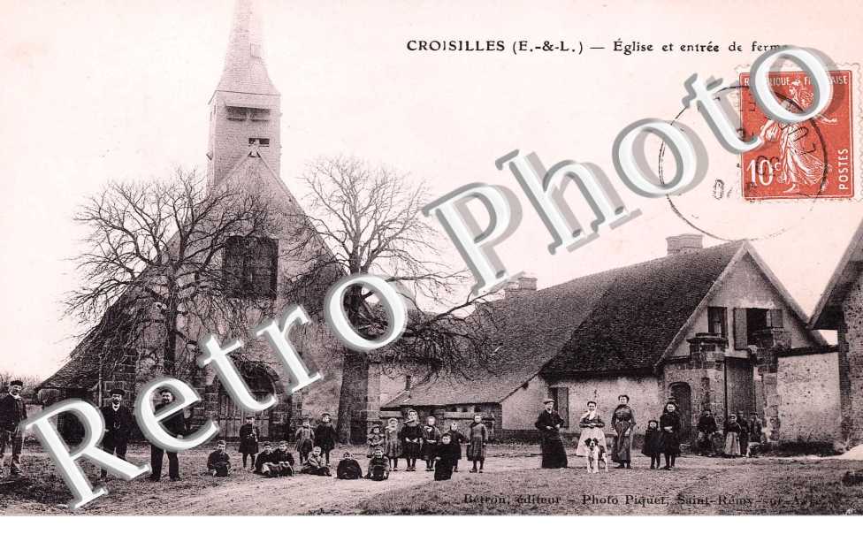 Eglise et entree de ferme