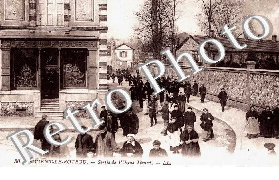 SORTIE DE L'USINE TIRARD