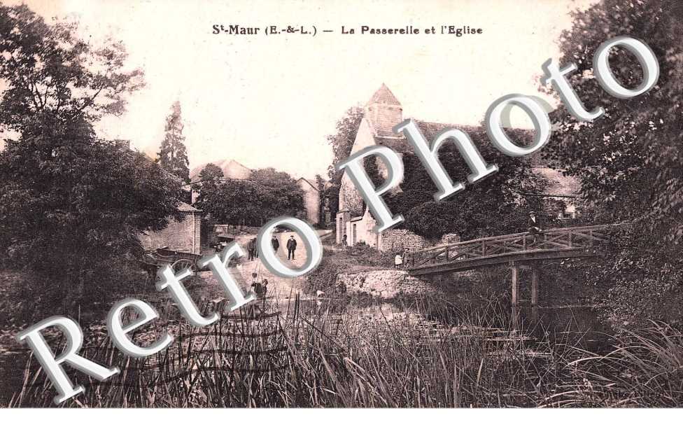 Passerelle et eglise