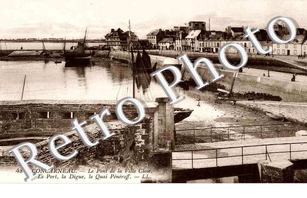  LE PONT DE LA VILLE CLOSE. LE QUAI PENEROFF