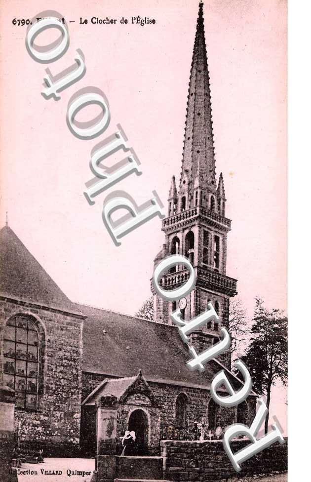 Le clocher de l'eglise