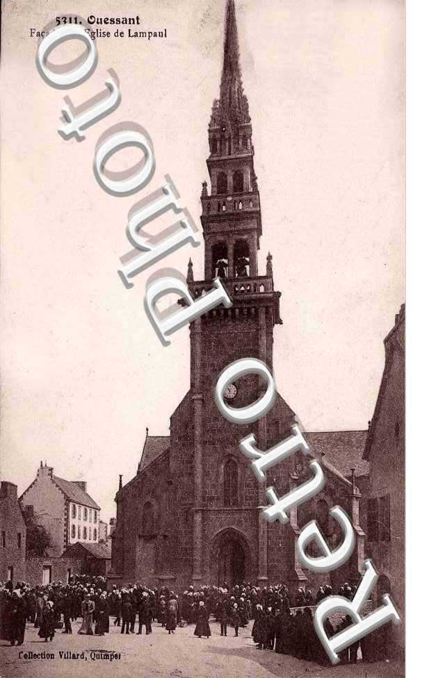 facade de l'eglise de lampaul