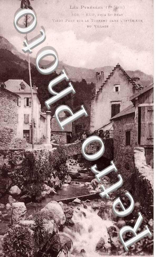 Vieux pont sur le Torrent