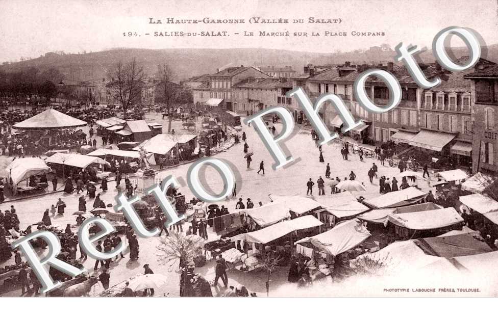 le Marche sur la Place Compans