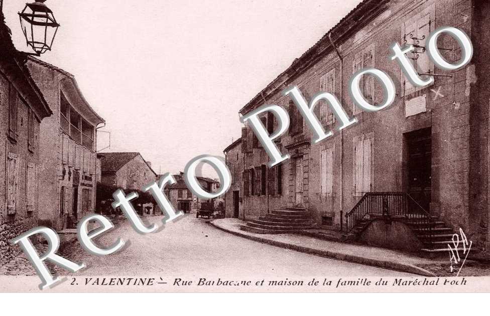rue Barbacane et maison de la famille du marechal Foch