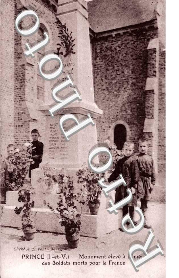 Monument eleve a la memoire des Soldats morts pour la France