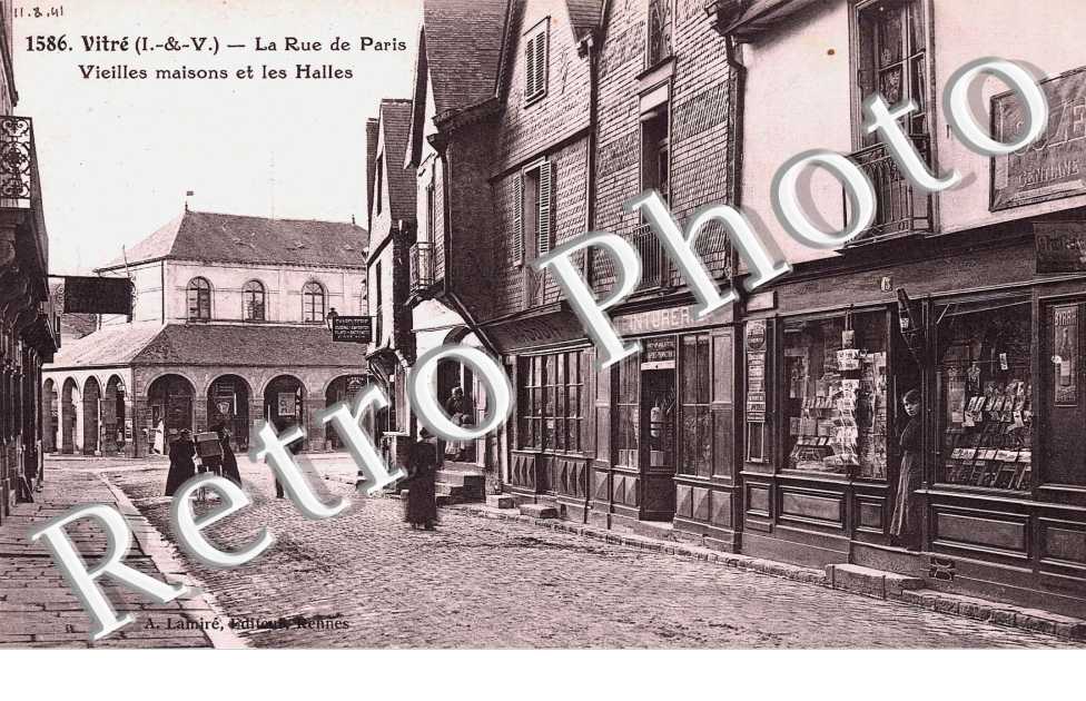 la rue de paris, vieilles maisons et les halles