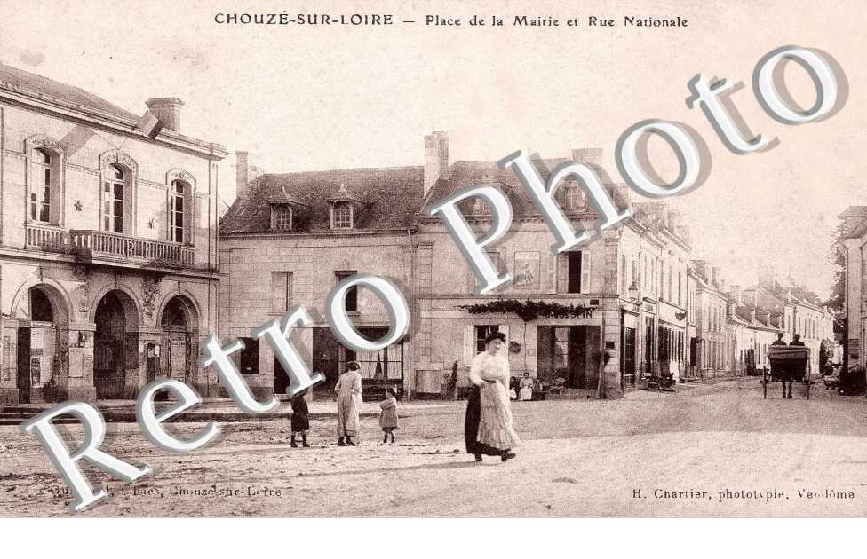 Place de la mairie et rue nationale
