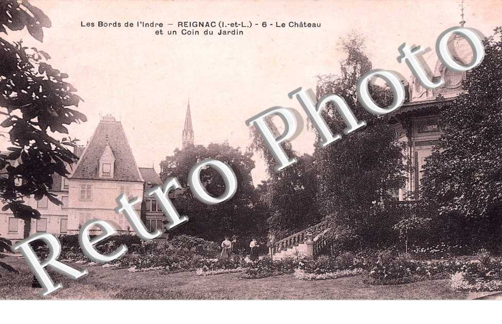 Le chateau et un coin du jardin