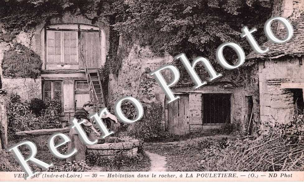 habitation dans le rocher a la Pouletiere