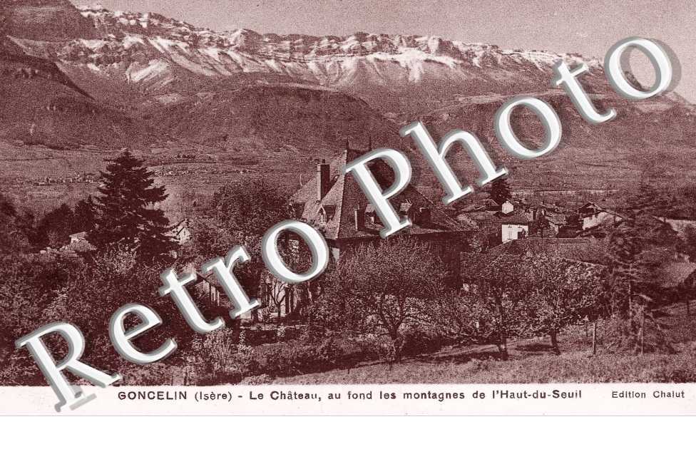 le chateau, au fons les montagnes de l'Haut-du-Seuil
