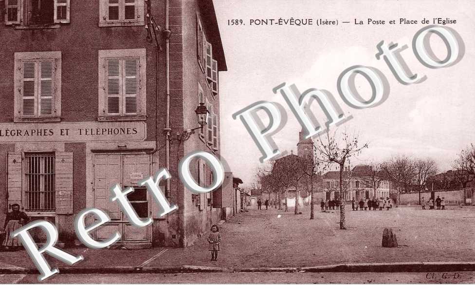 la poste et place de l'eglise