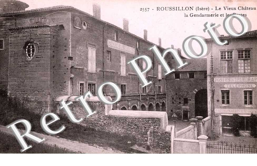 Le Vieux Château - La Gendarmerie et les Postes