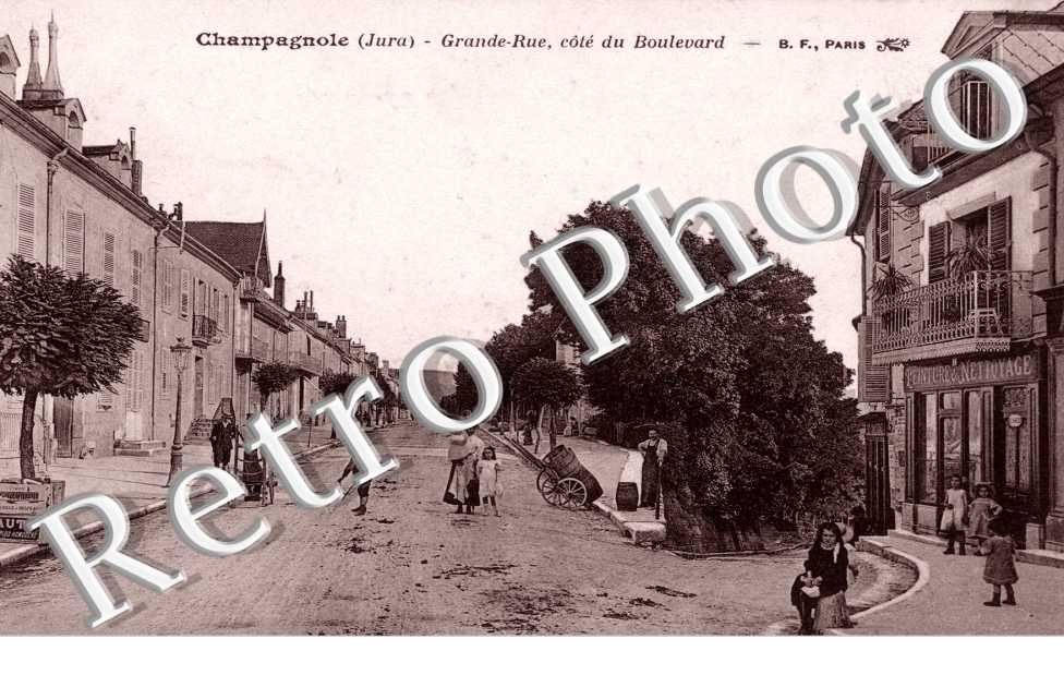 Grande rue, cote du boulevard