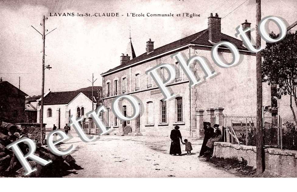 L'ECOLE COMMUNALE ET EGLISE