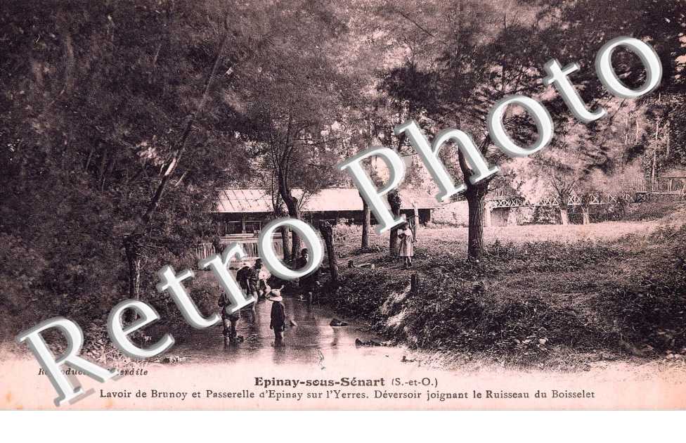 LAVOIR DE BRUNOY  ET PASSERELLE D'EPINAY