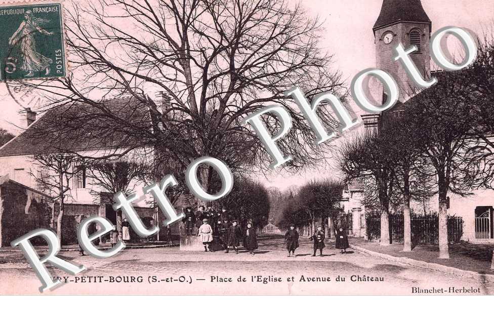 Evry Petit Bourg - Place de l'eglise et avenue du chateau