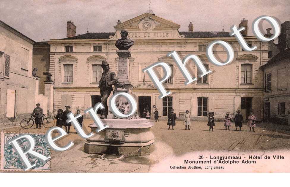 Hotel de ville - Monument d'Adolphe Adam