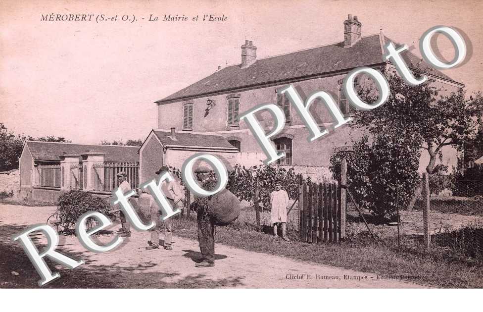 LA MAIRIE ET L'ECOLE