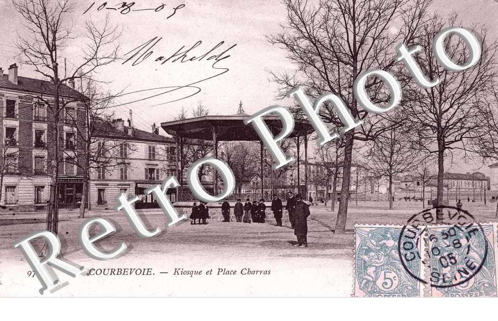 KIOSQUE ET PLACE CHARRAS