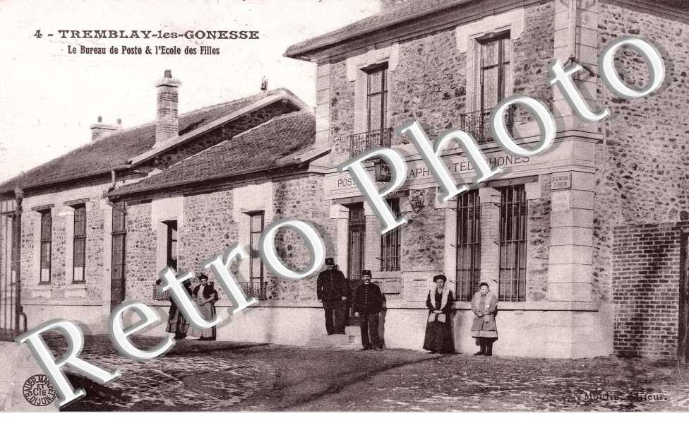 Le bureau de poste & l'ecole des filles