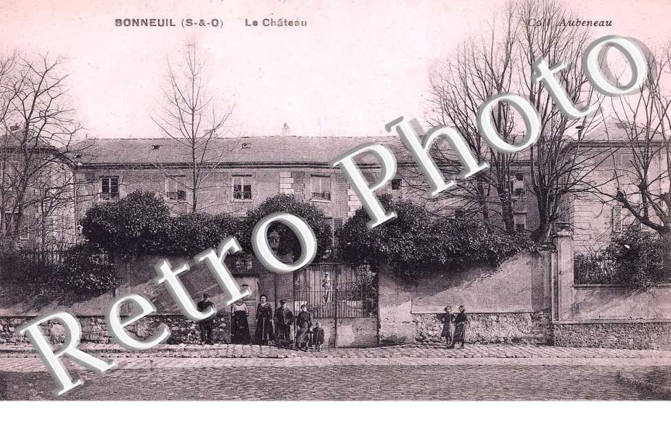 LE CHATEAU