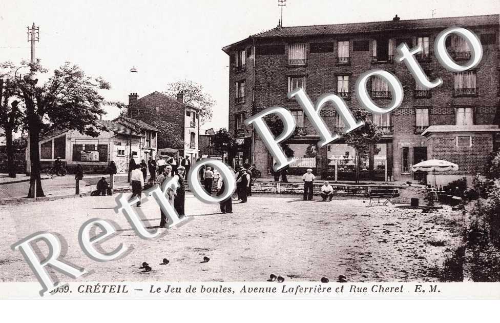 Le jeu de boules - Avenue Laferriere et rue Cheret