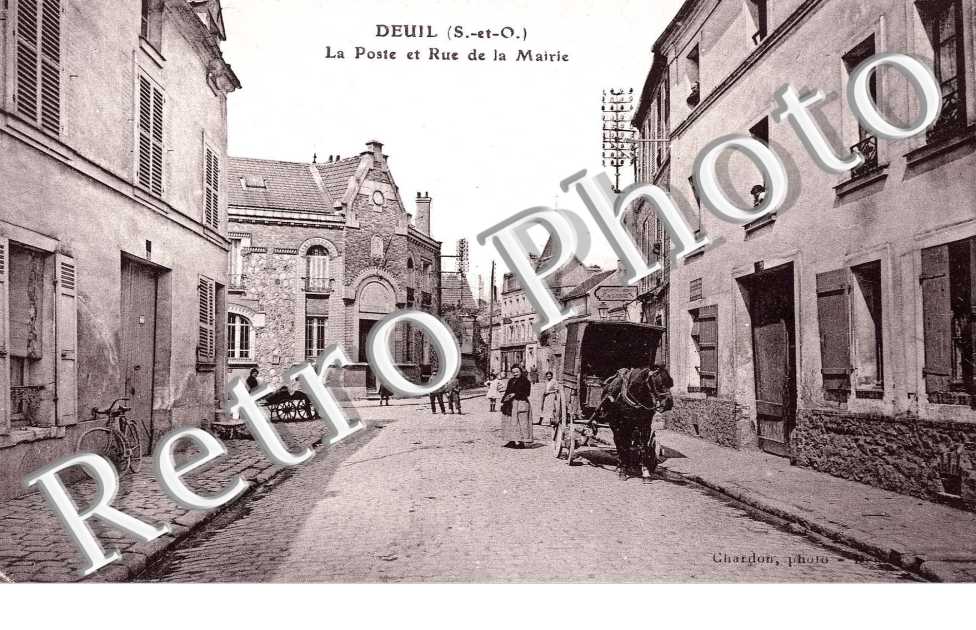 la poste et rue de la Mairie