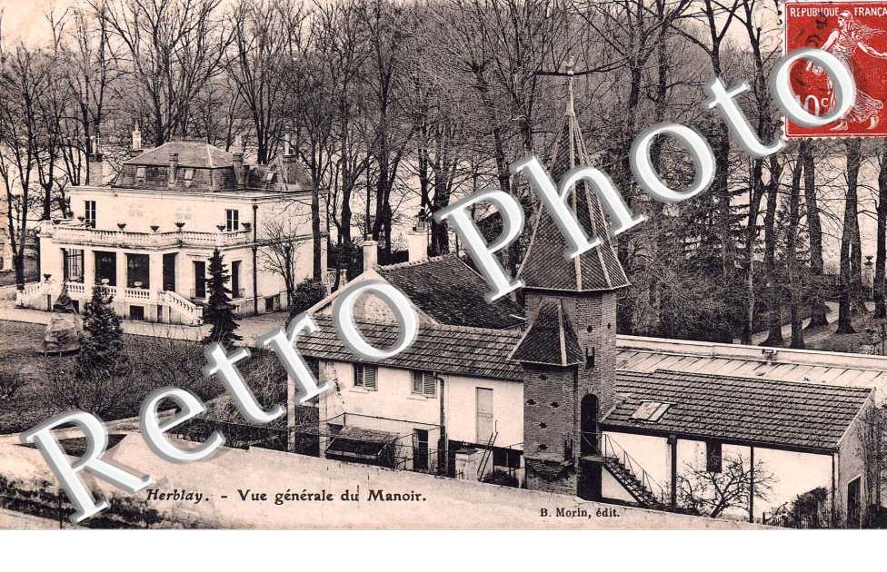 VUE GENERALE DU MANOIR
