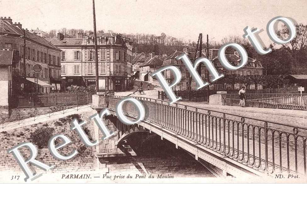 Vue prise du Pont du Moulin