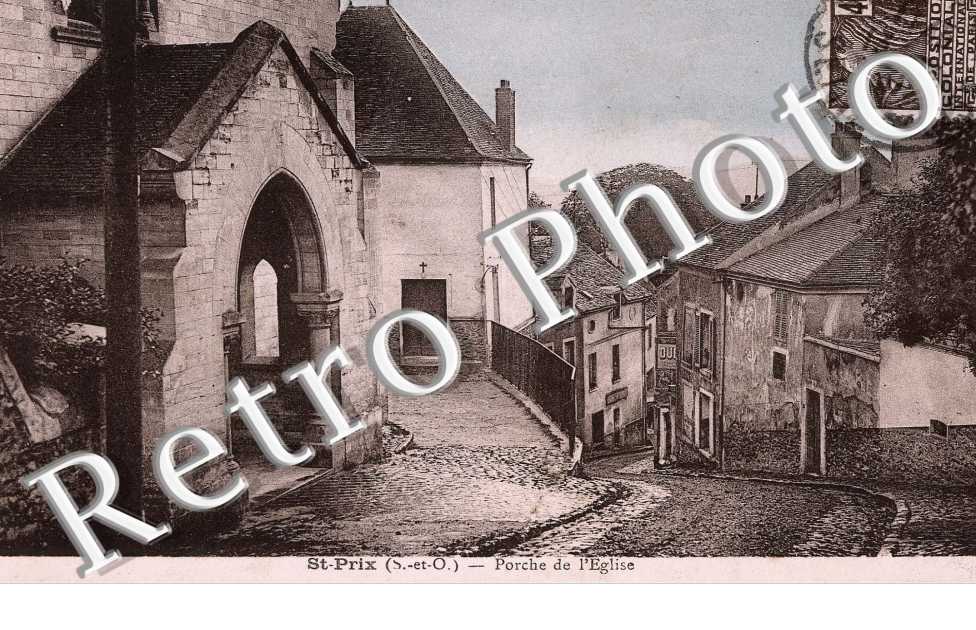 Porche de l'eglise (couleur)