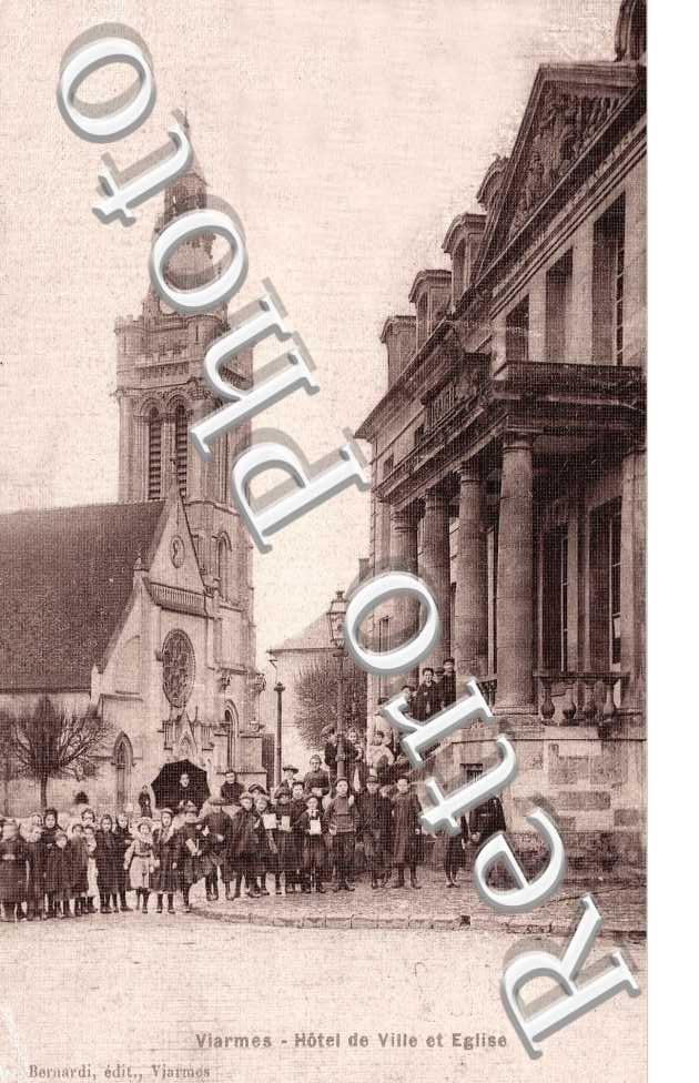 Hotel de Ville et Eglise