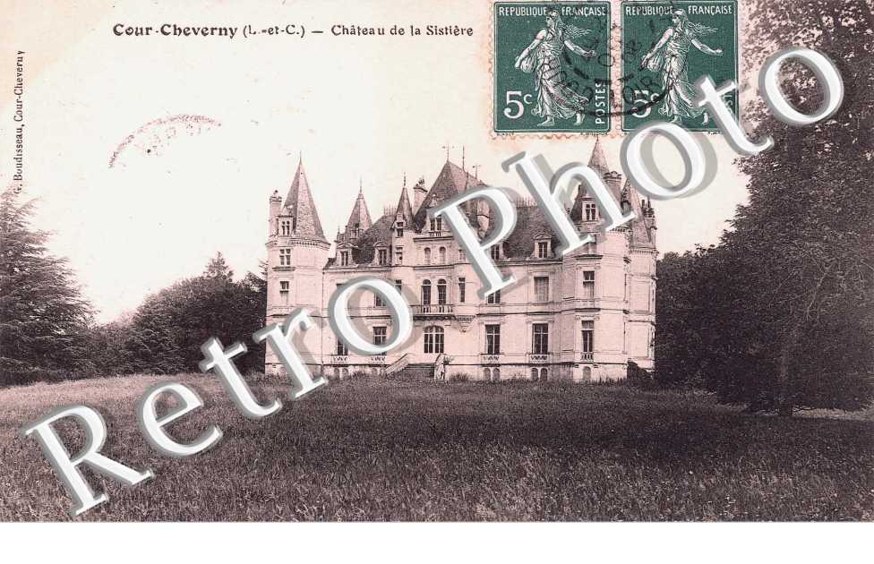 Cour Cheverny le chateau de la sixtiere