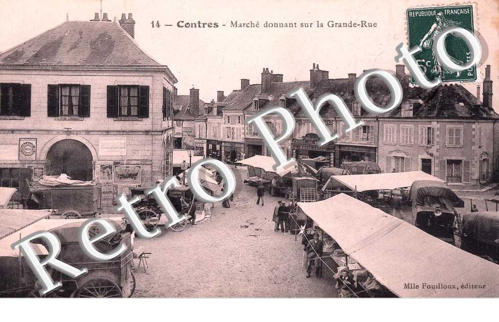 marche donant sur la grande rue