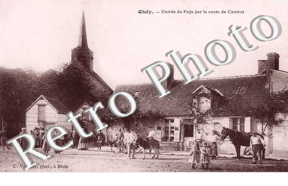 entree du pays par la route de contres