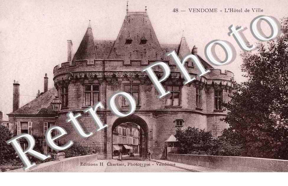 L'HOTEL DE VILLE