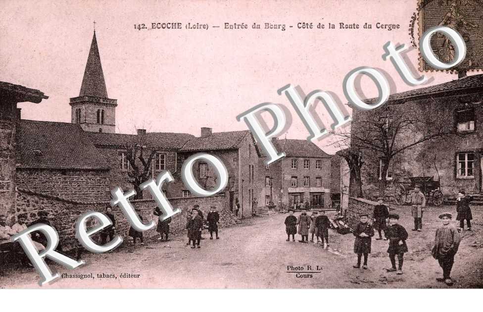 Entree du bourg - cote de la route du Cergnes