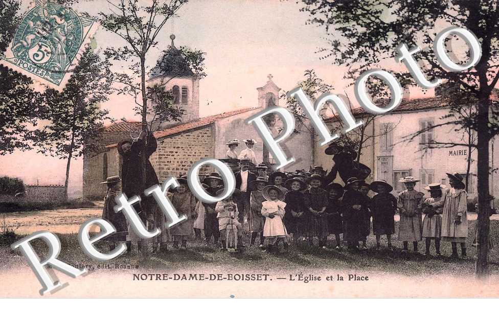 L'EGLISE ET LA PLACE