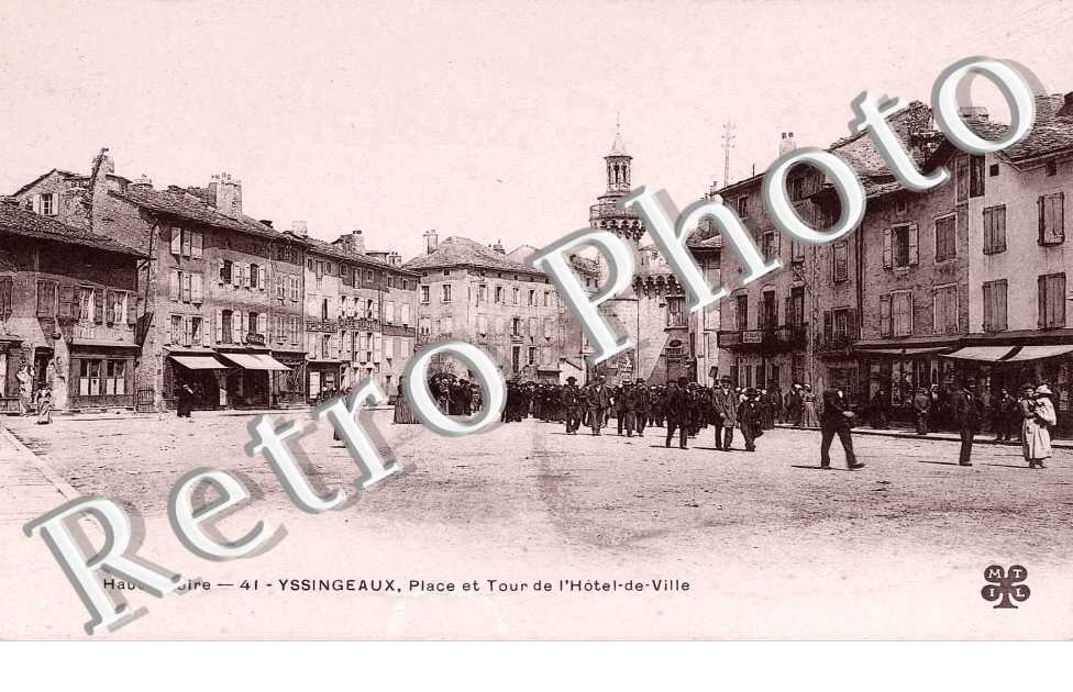 place et tour de l'hotel de ville