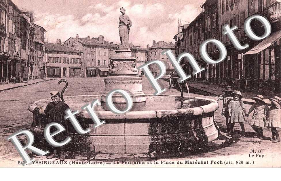 la fontaine et la place du marechal foch